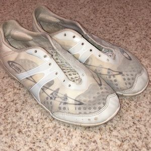 nfinity Cheer Shoes Size 7